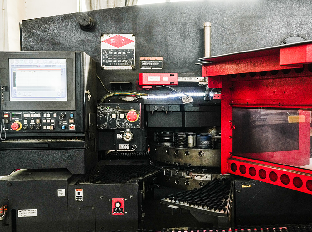 数控转塔冲床（CNC Turret Punch Press）