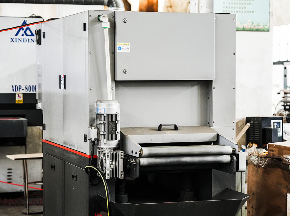 钣金去毛刺机/拉丝机（Deburring & Brushing Machine）